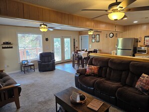 Living area - 2 BD/2 BA - 5 min to Midtown - Close to Ski Apache (Ruidoso)