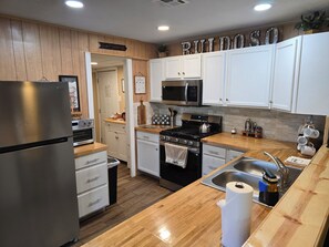Private kitchen - 2 BD/2 BA - 5 min to Midtown - Close to Ski Apache (Ruidoso)