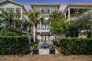 Terrace/patio - Palm Paradise by Stay on 30a (Seacrest Beach)