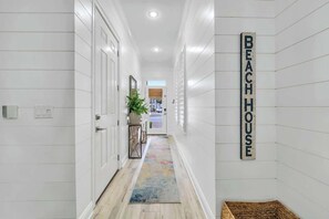 Interior - Palm Paradise by Stay on 30a (Seacrest Beach)