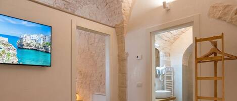 Internet, bed sheets