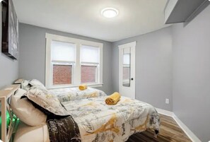 3 bedrooms, iron/ironing board, free WiFi, bed sheets - Wonderful 3-bedroom apartment with AC in charming Linden (Linden)