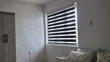 WiFi, bed sheets