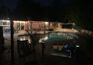 Pool - Uptown Rogers 4/2 Pool Home. Dogs Ok. Walk to Mall, Entertainment District! (Rogers)