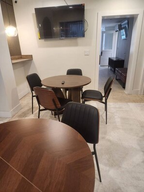 Dining - The Inn at Dupont: A Premium Boutique hotel (Washington)