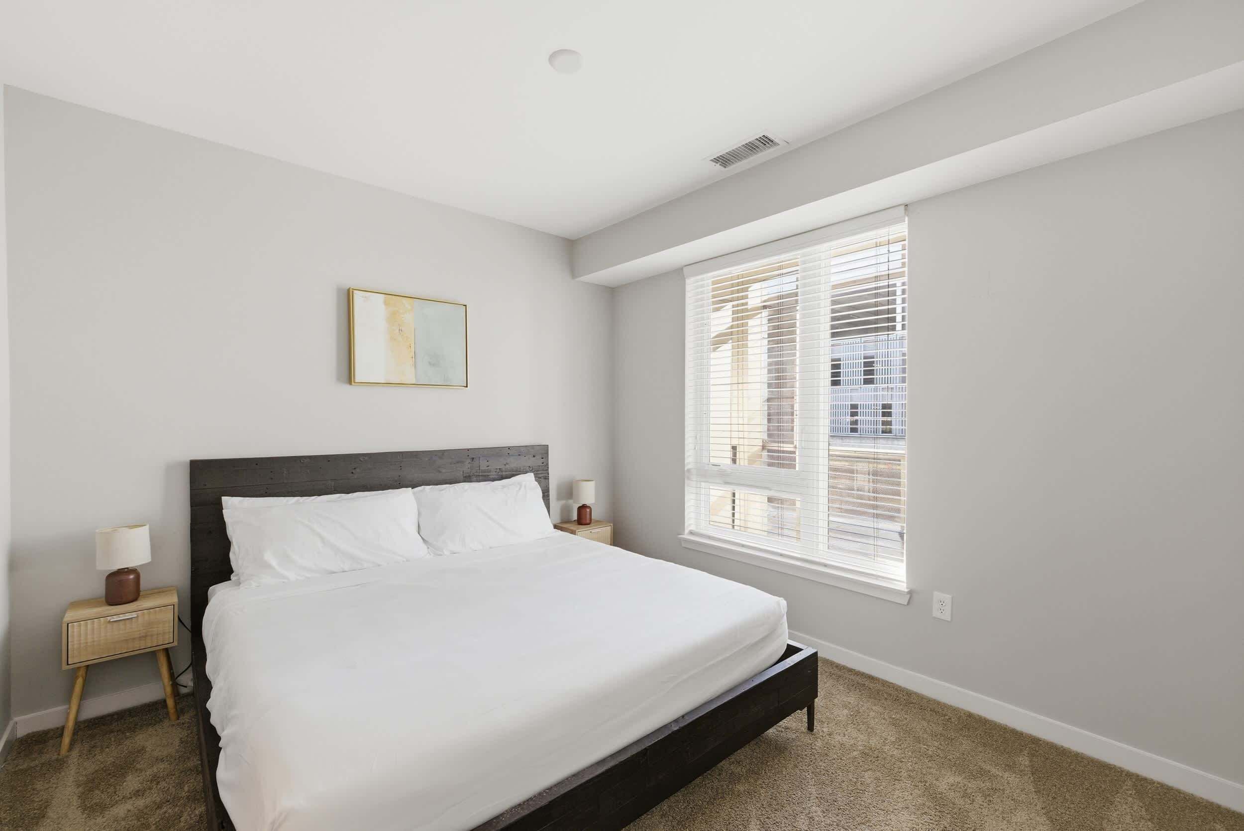 Iron/ironing board, WiFi, bed sheets, wheelchair access