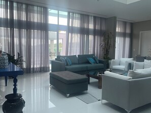 Living area - Carnival with 24-hour security, water park for children, and private club. (Salvador)