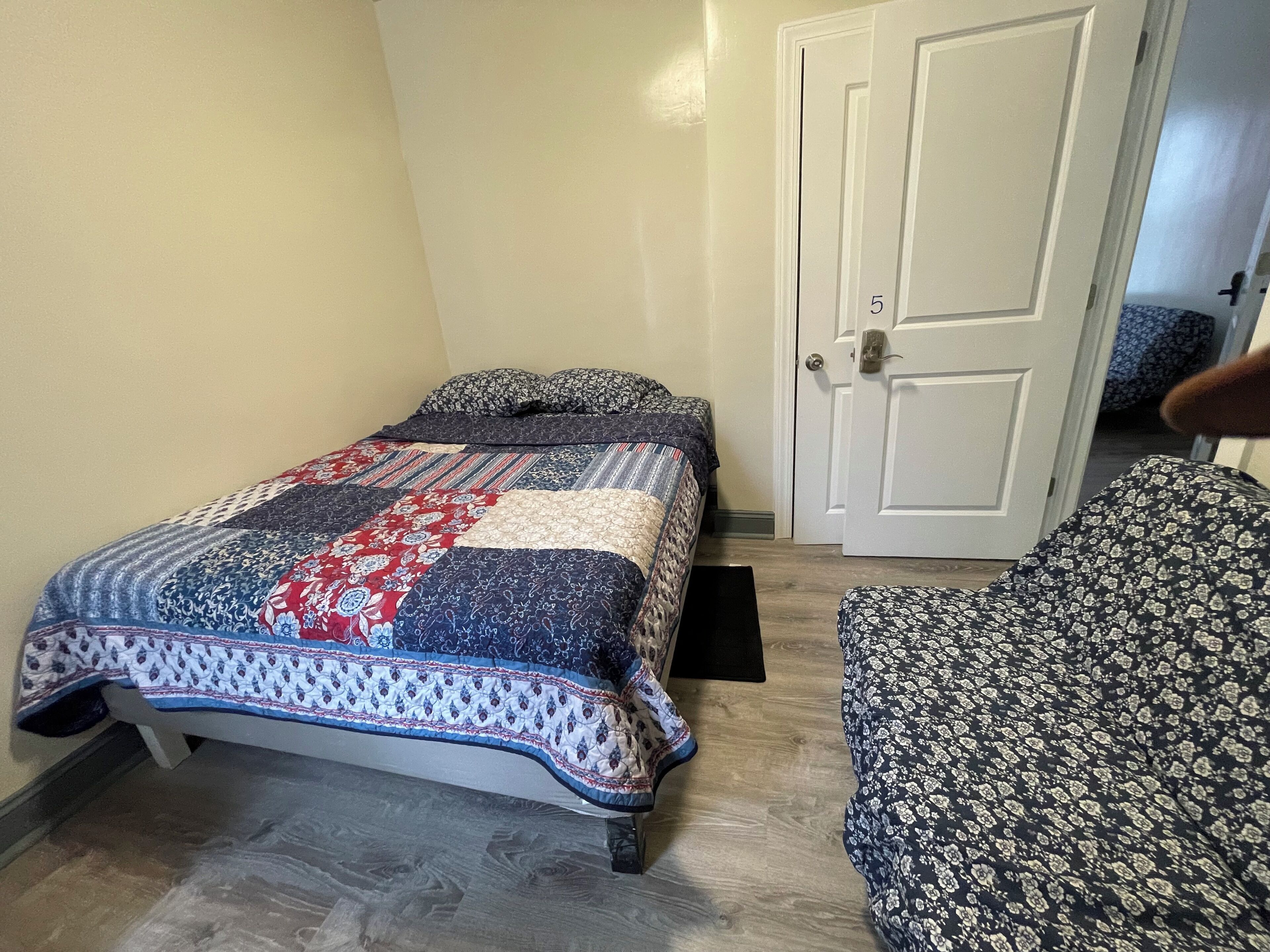 Strykejern/-brett, wi-fi og sengetøy