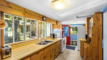 Microwave, oven, stovetop