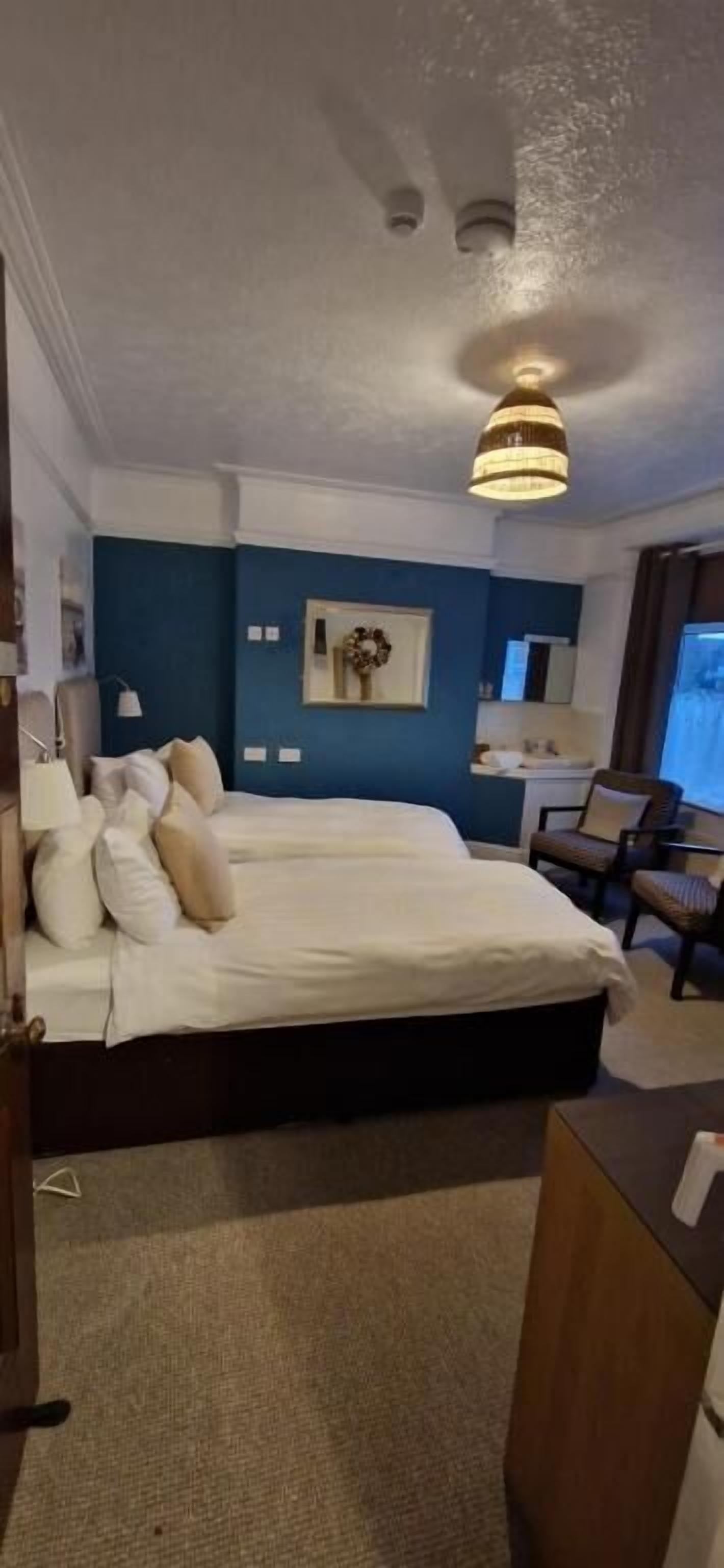 Standard Single Room | Blackout drapes, iron/ironing board, free WiFi