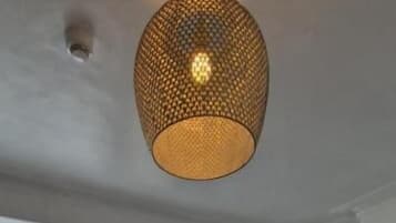 Cortinas blackout, tabla de planchar con plancha y wifi gratis