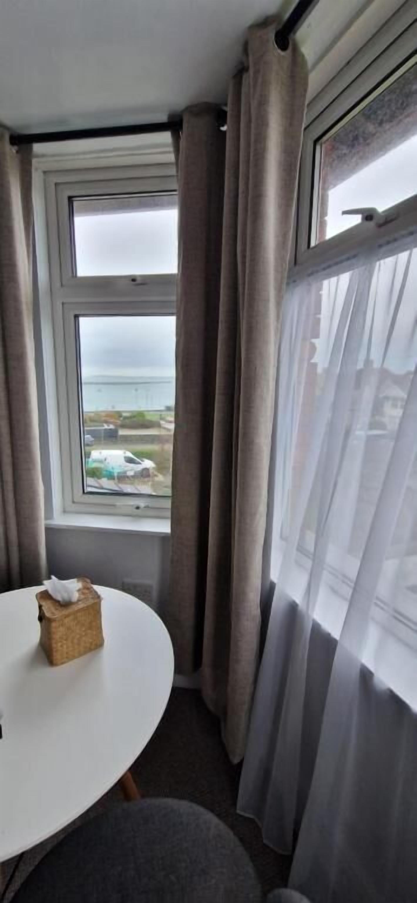 Standaard tweepersoonskamer, uitzicht op zee | Interieur