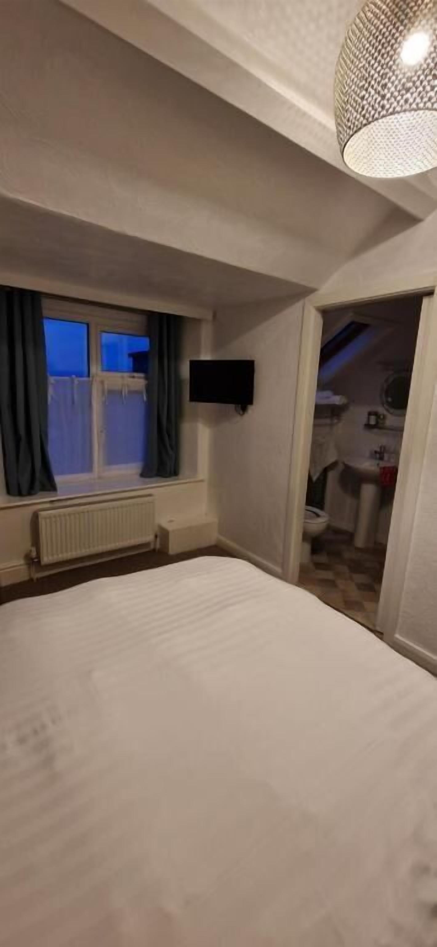 Standard Double Room, Mountain View | Blackout drapes, iron/ironing board, free WiFi