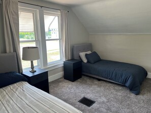 3 bedrooms, free WiFi, bed sheets
