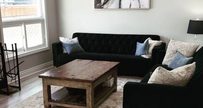 Modern 4Bdrm 3 Bath Family Home in quiet area in Meadowvale with kids play room