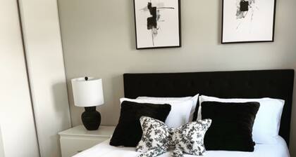 Modern 4Bdrm 3 Bath Family Home in quiet area in Meadowvale with kids play room