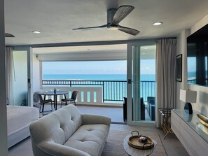 Living area - -- NEW -- Paradise & Luxury II Seaside Sanctuary Ocean Views & Fully Renovated (Luquillo)