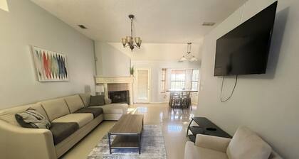 The cozy lux DFW Retreat