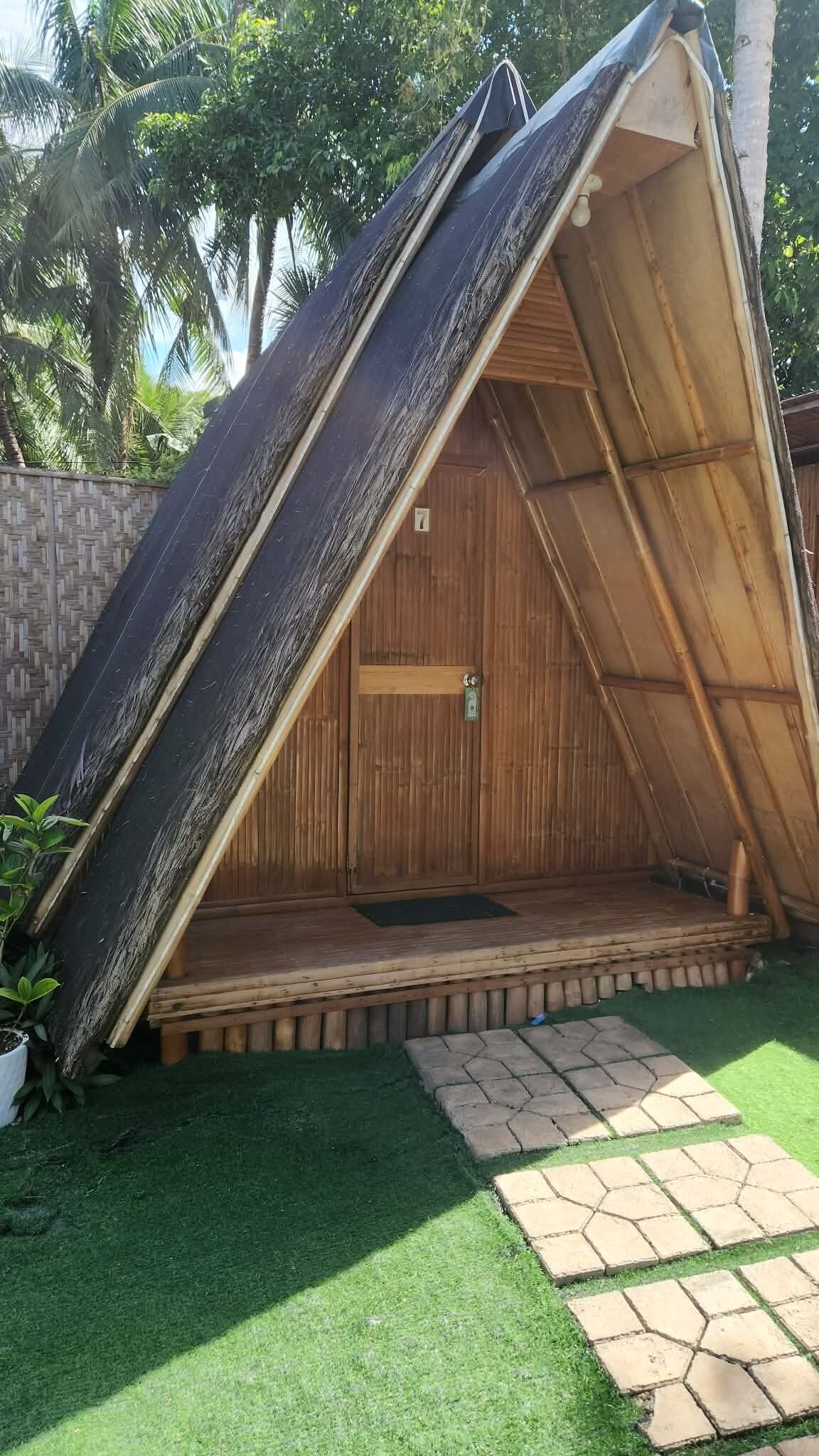 Comfort Single Room, Pool View | Property grounds