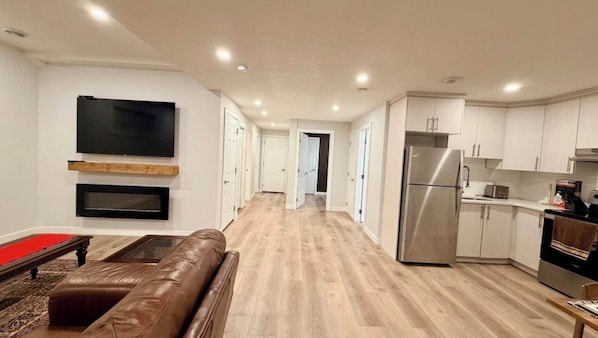 Interior - Spacious 2BR 2BA Retreat | Walkout Suite (Calgary)