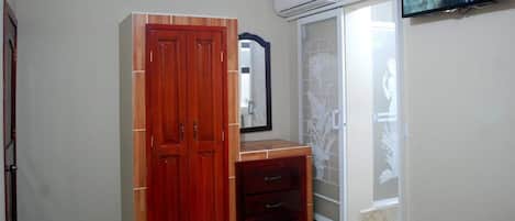 Desk, laptop workspace, free WiFi