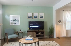 Interior - Cozy 2-Bedroom Retreat in Serene Greenville – Close to Everything (Greenville)