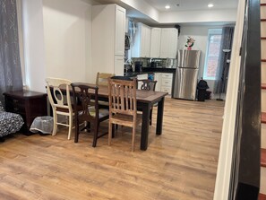 Dining - S2E, Queen Villege, 3 bedrooms 3 bathrooms , entire house (Philadelphia)
