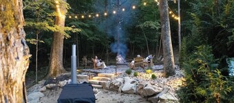 GLAMPING DOME WITH WOOD BURNING HOT TUB NEAR MAMMOTH CAVE