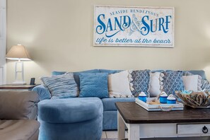 Smart TV - Captain’s Quarters @ Gulf Highlands Beach Resort (Panama City Beach)