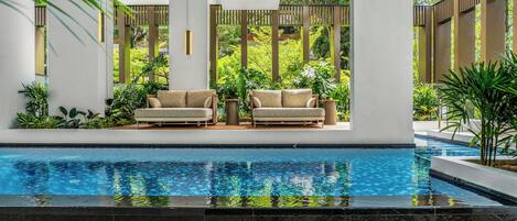 Exercise/lap pool