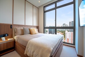Suite familiar, 2 baños | Minibar, escritorio y espacio para trabajar con laptop 