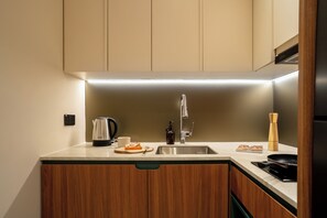 Standard Suite, City View | Private kitchen