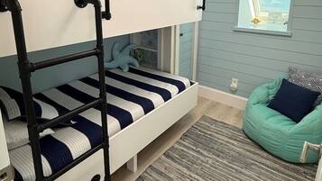 5 bedrooms, iron/ironing board, travel crib, WiFi (free)