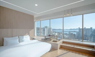 Individually decorated, individually furnished, desk, free WiFi