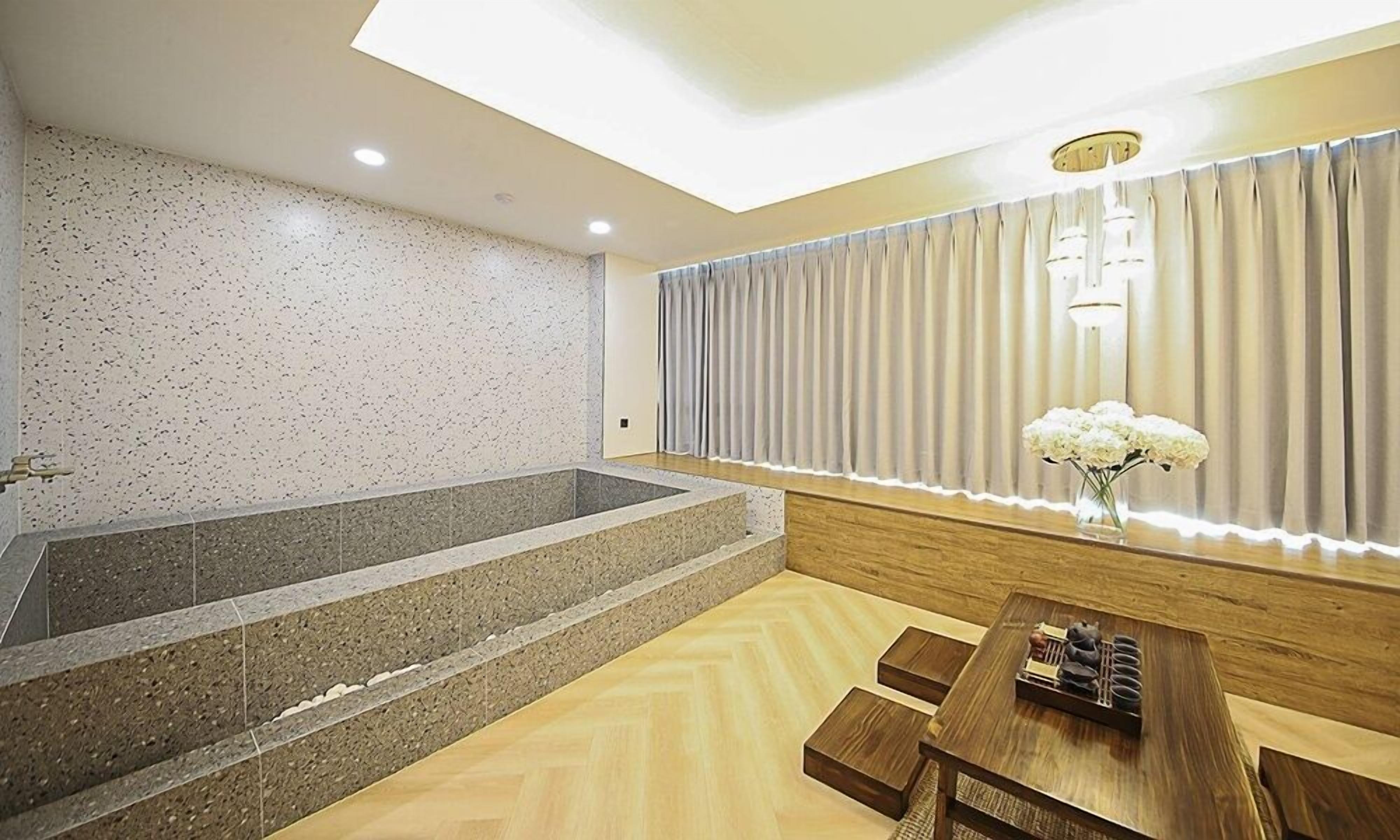 Deluxe Suite Room