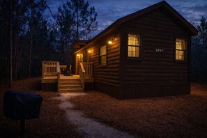 Exterior - Disney Fort Wilderness Cabin – Deer Run Cabin (Arabi)