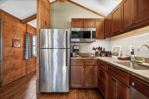 Frigorífic, microones, forn i placa de cuina 