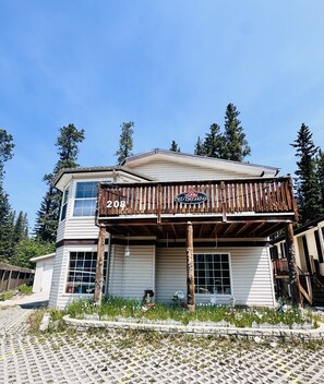 Exterior - CAA Bed & Breakfast Rundle (Canmore)