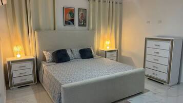 3 bedrooms, iron/ironing board, free WiFi, bed sheets