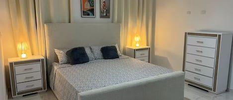 3 Schlafzimmer, Bügeleisen/Bügelbrett, kostenloses WLAN, Bettwäsche