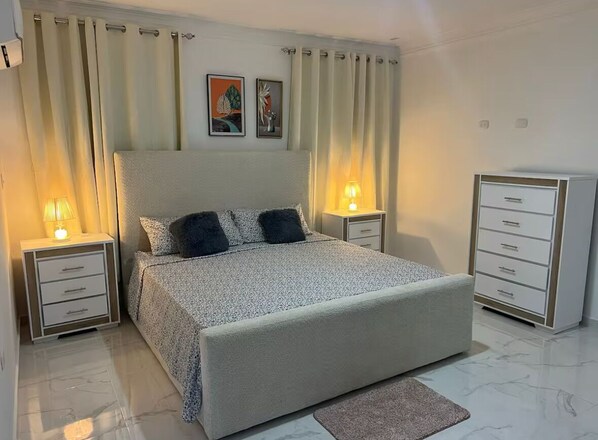 3 bedrooms, iron/ironing board, free WiFi, bed sheets - Spacious, Luxurious & modern house with 3-bedroom in Bonao. (Bonao)