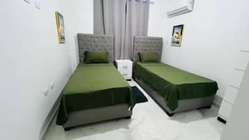 3 bedrooms, iron/ironing board, free WiFi, bed sheets