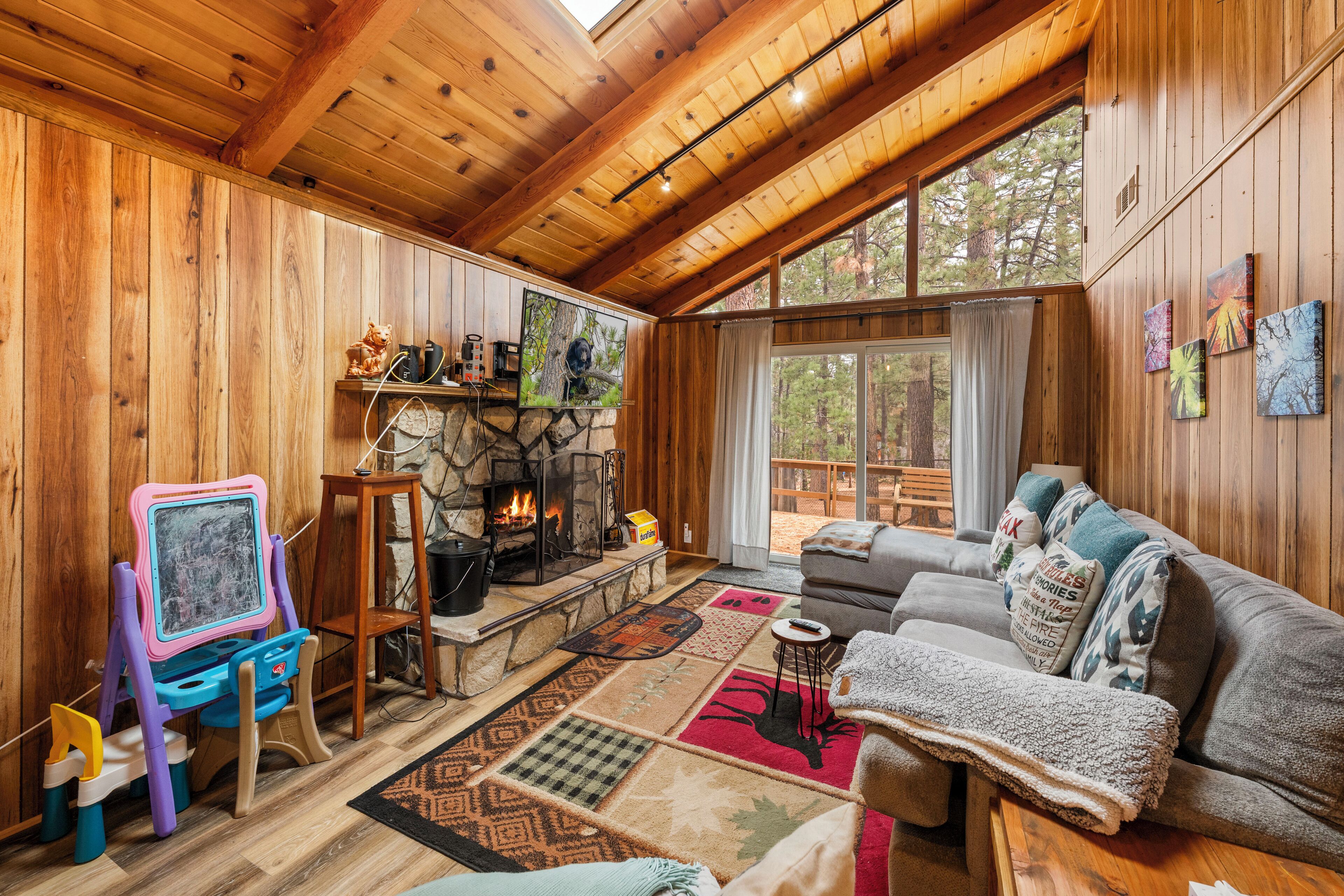 智能電視、壁爐