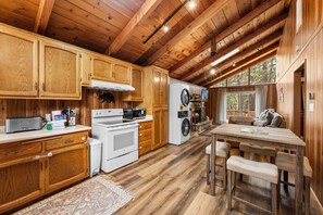 Interior - Mama Bear's Cozy Cabin - Fireplace, Central Heat, Spacious Deck (Sugarloaf)