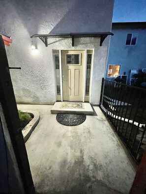 تفاصيل الفندق من الخارج