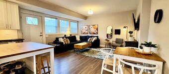 Fields & Fences Suite – Cozy Rural Stay in Historic Fort Langley