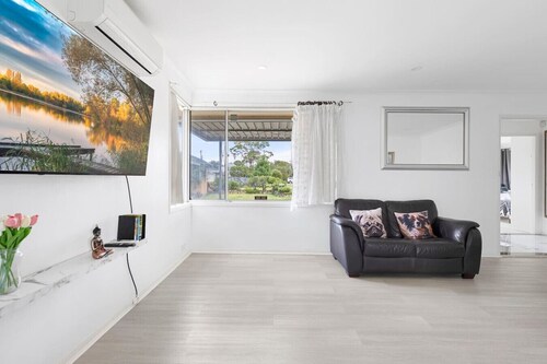 Contractors Welcome | Spacious 4BR+Free Parking