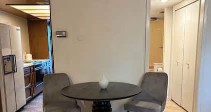 Beautiful 2-bedroom townhome with AC and balcony view of the golf course