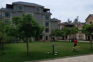 Unclassified image, 2 of 15, button - Haonianhua Yatao Resort (Wuchuan)