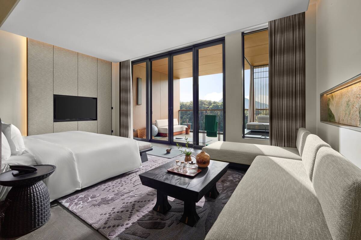Habitación, 1 cama King size, vista a la montaña (Wellbeing) | Edredón, camas con efecto memoria y artículos del minibar gratis
